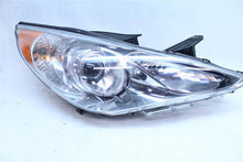 Load image into Gallery viewer, HEADLIGHT LAMP ASSEMBLY Hyundai Sonata 11 12 13 14 Right - 1126478

