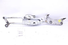 Load image into Gallery viewer, WIPER MOTOR ML320 ML350 ML63 2006 06 2007 07 2008 08 2009 09 10 11 12 - 1127827

