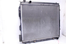 Load image into Gallery viewer, RADIATOR Toyota Sequoia Tundra 01 02 03 04 05 06 07 - 1128028
