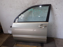 Load image into Gallery viewer, FRONT DOOR Toyota Highlander 01 02 03 04 05 06 07 Left - 1129042
