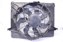 Load image into Gallery viewer, RADIATOR FAN ASSEMBLY Sonata 2006 06 2007 07 2008 08 2009 09 - 1129331
