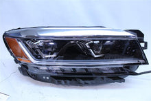 Load image into Gallery viewer, HEADLIGHT LAMP ASSEMBLY Volkswagen Passat 2020 20 Right - 1129961
