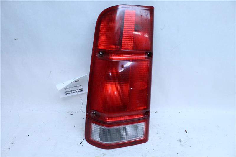TAIL LIGHT LAMP ASSEMBLY Rover Discovery 2001 01 2002 02 Left - 1130304
