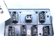 Load image into Gallery viewer, WINDOW SWITCH Land Rover Discovery 2002 02 - 1130330
