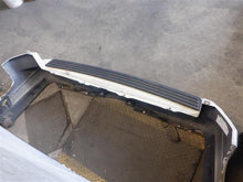 Load image into Gallery viewer, REAR BUMPER ASSEMBLY Land Rover LR4 10 11 12 13 14 15 16 - 1131909
