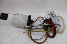 Load image into Gallery viewer, FUEL PUMP Audi Q5 2009 09 2010 10 2011 11 2012 12 - 1132571
