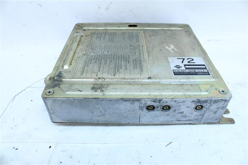 ECU ECM COMPUTER Nissan Maxima 1985 85 - 1132702