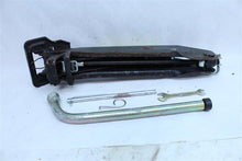 Load image into Gallery viewer, JACK AND TOOLS Volkswagen Touareg 2004 04 - 1132978
