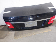 Load image into Gallery viewer, TRUNK LID E250D E300 E350 E400 E550 E63 10 11 12 13 14 15 - 1133212
