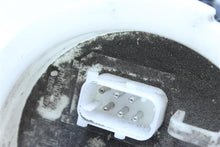 Load image into Gallery viewer, Fuel Pump Range Rover 2003 03 2004 04 2005 05 - 1134320

