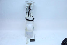 Load image into Gallery viewer, Fuel Pump Range Rover 2003 03 2004 04 2005 05 - 1135208
