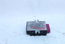Load image into Gallery viewer, FUEL PUMP CONTROL MODULE COMPUTER 320i 328D 328i 328I GT 335i 09-17 - 1135782

