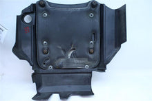 Load image into Gallery viewer, PLASTIC ENGINE COVER Land Rover LR3 2006 06 - 1135830
