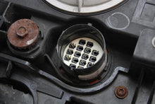 Load image into Gallery viewer, HEADLIGHT LAMP ASSEMBLY Land Rover LR3 05 06 07 08 09 Left - 1135860
