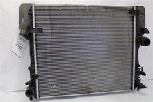 Load image into Gallery viewer, RADIATOR Jaguar Vanden Pl XF XFR XJ XJL XJR 10 11 12 13 - 1135974
