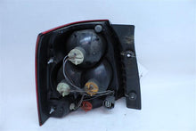 Load image into Gallery viewer, TAIL LIGHT LAMP ASSEMBLY Land Rover LR2 08 09 10 Right - 1136358

