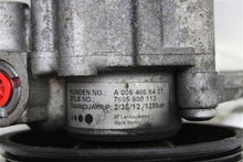 Load image into Gallery viewer, POWER STEERING PUMP C250 C300 C350 C63 E300 E350 E400 E550 E63 12-14 - 1137118
