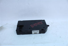 Load image into Gallery viewer, BODY CONTROL MODULE LAND ROVER DISCOVERY 01 02 03 04 - 1137969
