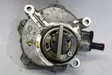 Load image into Gallery viewer, VACUUM PUMP 550i 645ci 650i 750i 750il 750LI 760li X5 03-10 - 1138786
