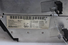 Load image into Gallery viewer, CD PLAYER S450 Cdn S550 S600 S63 S65 SL55 SL550 SL600 SL65 07 08 - 1141535
