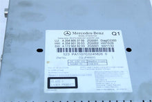 Load image into Gallery viewer, RADIO Mercedes-Benz C250 C300 C350 C63 2012 12 - 1142265
