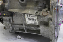 Load image into Gallery viewer, TRANSFER CASE Toyota Tacoma 2016 16 2017 17 2018 18 2019 19 - 1142670
