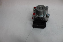 Load image into Gallery viewer, ABS ANTI-LOCK BRAKE PUMP Toyota Tacoma 2016 16 2017 17 - 1142671
