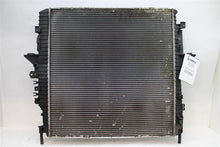 Load image into Gallery viewer, RADIATOR Land Rover LR3 2005 05 2006 06 2007 07 2008 08 2009 09 - 1142896
