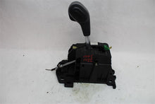 Load image into Gallery viewer, Floor Shifter Land Rover LR3 2005 05 - 1142971
