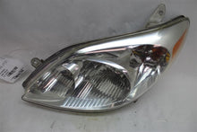 Load image into Gallery viewer, HEADLIGHT LAMP ASSEMBLY Toyota Matrix 03 04 05 06 07 08 Left - 1143939
