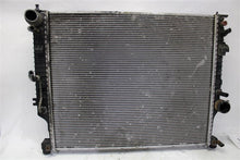 Load image into Gallery viewer, RADIATOR ML320 ML350 ML450 ML550 ML63 R320 R350 09 10 11 12 - 1144058
