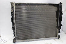 Load image into Gallery viewer, RADIATOR ML320 ML350 ML450 ML550 ML63 R320 R350 09 10 11 12 - 1144058
