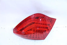 Load image into Gallery viewer, OUTER TAIL LIGHT LAMP 740i 740il 750 HYBRID 750i 750il 760li09-12 Right - 1144947
