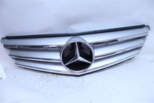 Load image into Gallery viewer, GRILLE Mercedes-Benz C230 C250 C300 C350 C63 08 09 10 11 - 1145483

