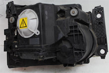 Load image into Gallery viewer, HEADLIGHT LAMP ASSEMBLY Land Rover LR3 05 06 07 08 09 Left - 1147496
