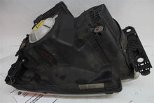 Load image into Gallery viewer, HEADLIGHT LAMP ASSEMBLY Land Rover LR3 05 06 07 08 09 Right - 1147539
