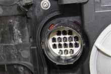 Load image into Gallery viewer, HEADLIGHT LAMP ASSEMBLY Land Rover LR3 05 06 07 08 09 Right - 1147539
