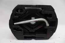 Load image into Gallery viewer, JACK AND TOOLS Volkswagen Jetta GLI 2013 13 - 1148651
