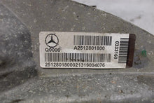 Load image into Gallery viewer, TRANSFER CASE ML320 ML350 ML550 E320 E350 GL450 06 07 08 09 - 12 - 1149222
