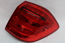 Load image into Gallery viewer, TAIL LIGHT LAMP ASSEMBLY Gl350 Gl450 Gl550 GL63 AMG 13-16 Right - 1149272
