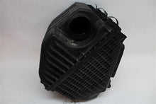 Load image into Gallery viewer, AIR CLEANER BOX Hyundai Santa Fe Kia Sorento 13 14 15 16 - 1149725
