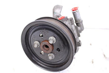 Load image into Gallery viewer, POWER STEERING PUMP LR4 Range Rover Sport 2010-2016 - 1150864

