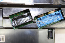 Load image into Gallery viewer, FRONT TEMPERATURE CONTROLS Land Rover Range Rover 07 08 09 - 1151657
