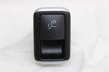 Load image into Gallery viewer, FRONT DOOR WINDOW SWITCH Gl350 Gl450 Gl550 GL63 AMG GLA250 GLA45 12-20 - 1153544
