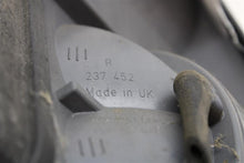 Load image into Gallery viewer, TAIL LIGHT LAMP ASSEMBLY Land Rover Range Rover 03 04 05 Left - 1153628
