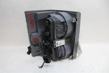 Load image into Gallery viewer, TAIL LIGHT LAMP ASSEMBLY Land Rover Range Rover 03 04 05 Right - 1153640
