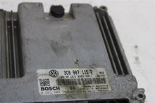 Load image into Gallery viewer, ECU ECM COMPUTER Passat 2006 06 2007 07 Manual 2.0L - 1153708
