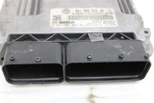 Load image into Gallery viewer, ECU ECM COMPUTER Volkswagen CC Passat 2008 08 2009 09 Auto - 1154179
