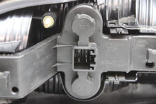 Load image into Gallery viewer, TAIL LIGHT LAMP ASSEMBLY Volvo S60 01 02 03 04 Right - 1154312
