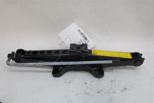 Load image into Gallery viewer, JACK Jaguar Vanden Pl XJ8 XJ8L 2007 07 - 1155028
